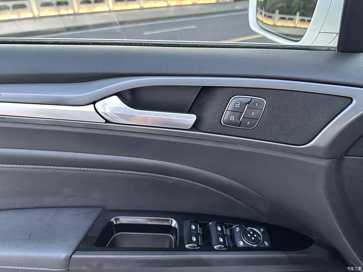 Ford Mondeo, 2014 13