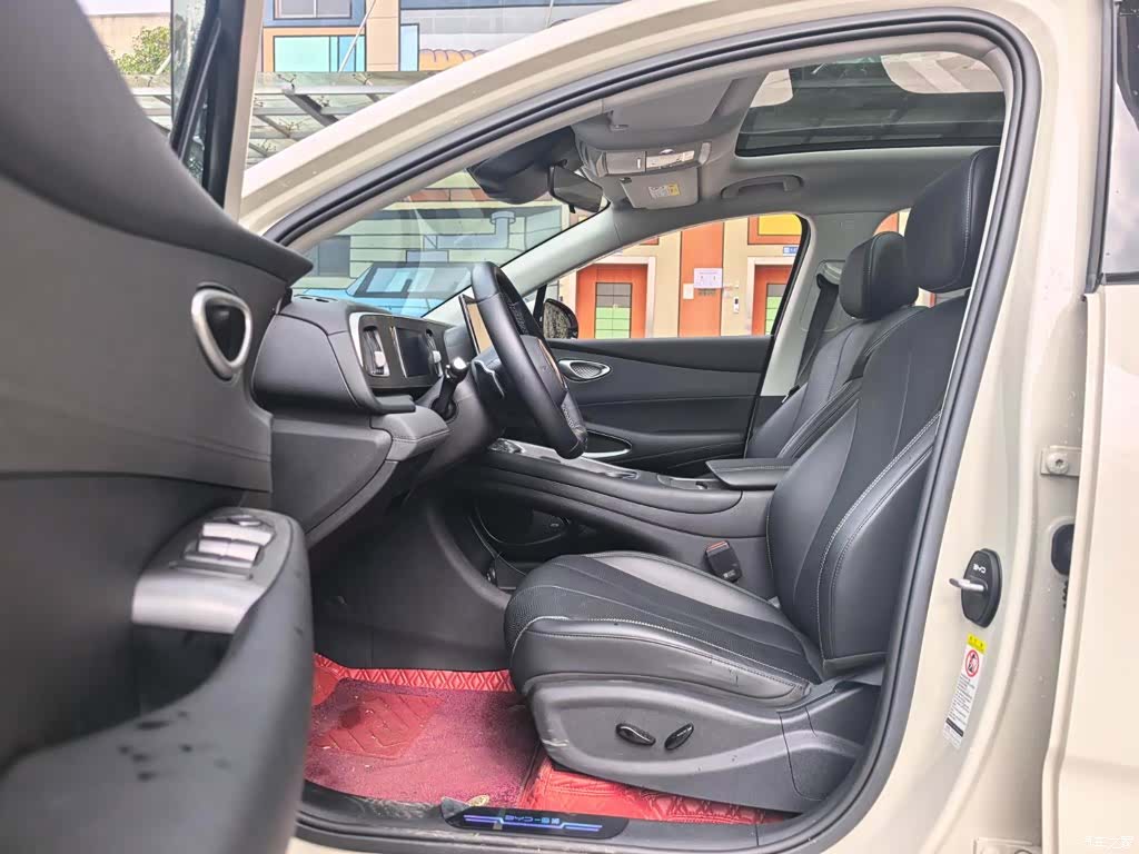 BYD HiAce, 2025 все фото