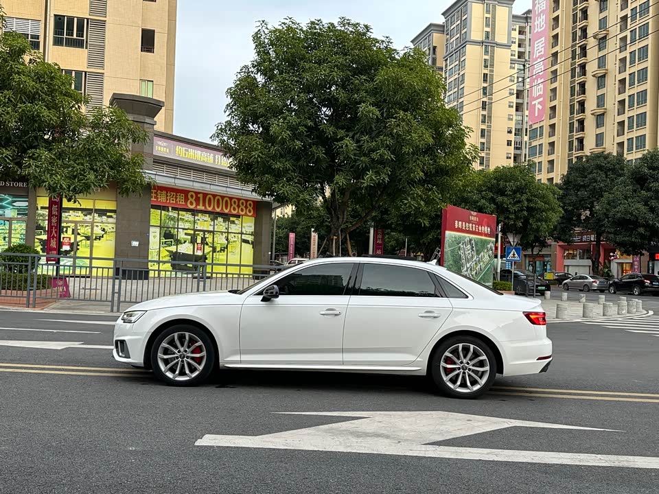 Audi A4L
