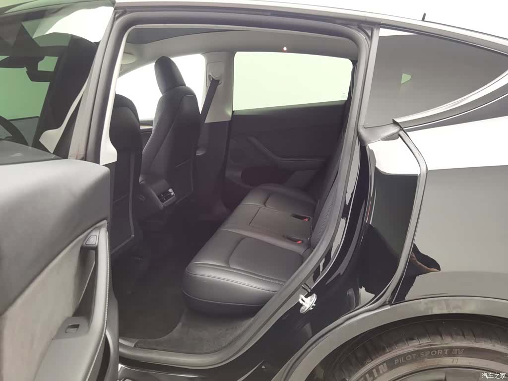 Tesla Model Y, 2021 15