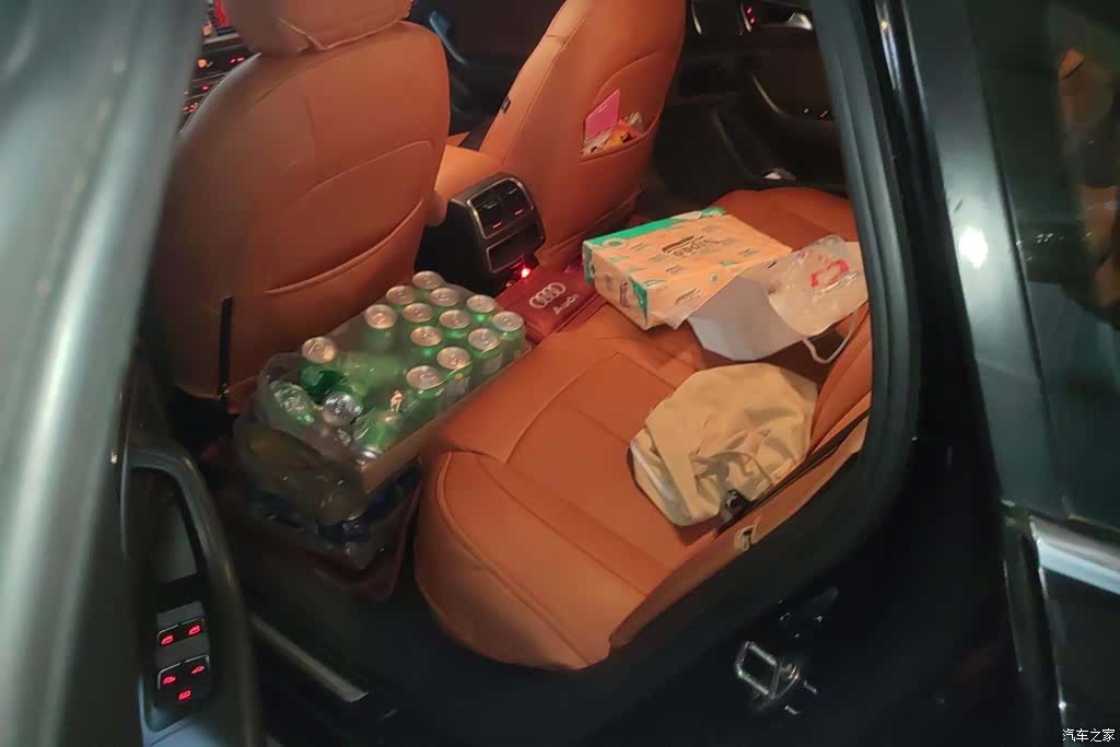 Audi A6L, 2015 11