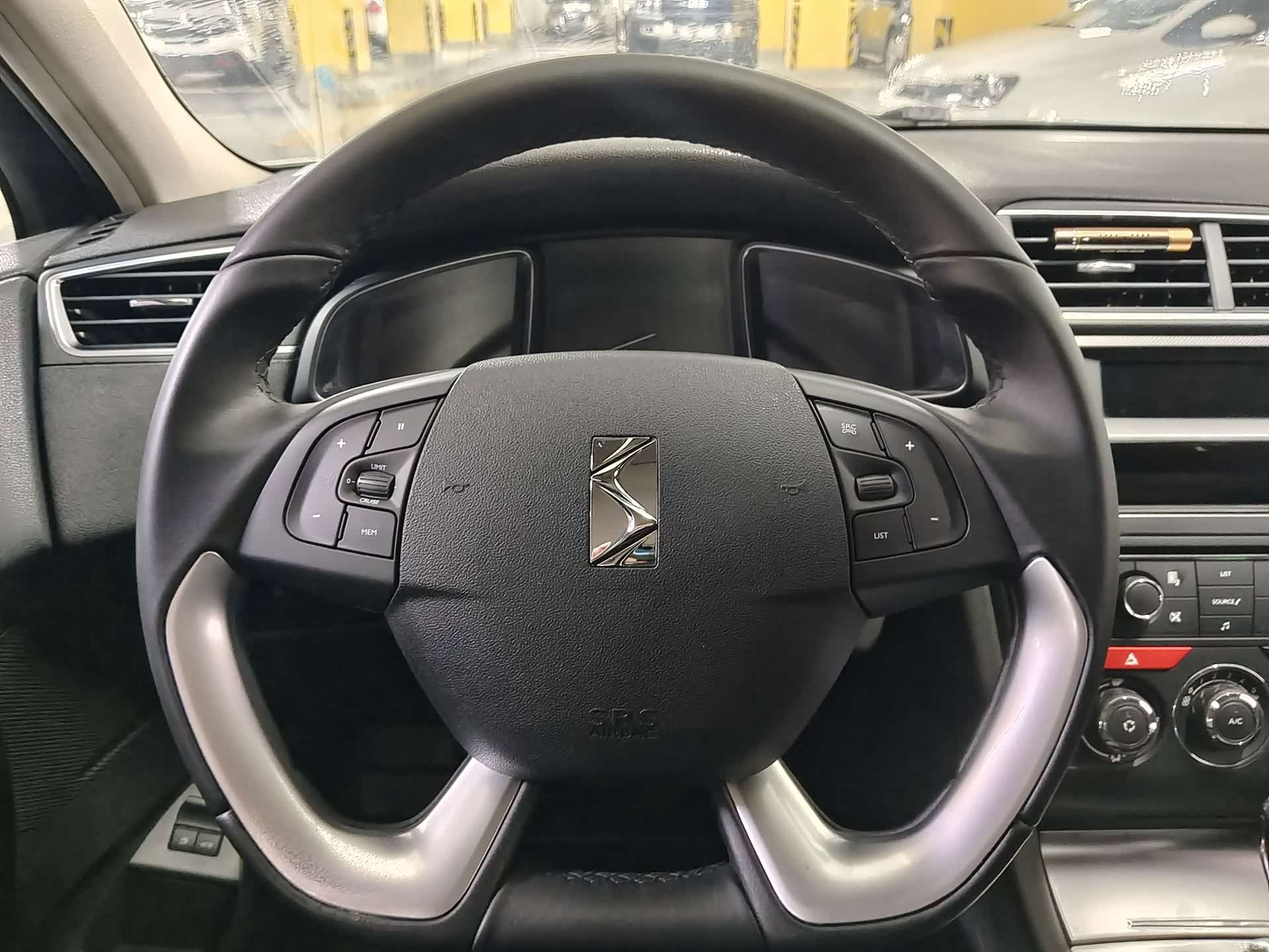 DS VTi140, 2014 12