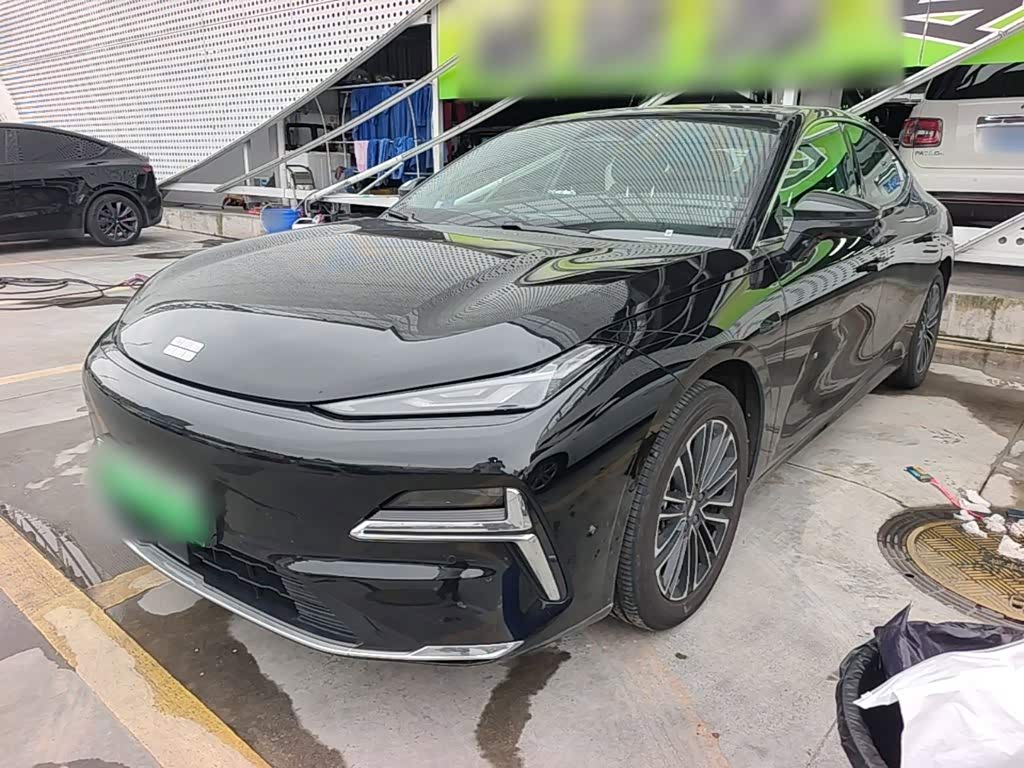 Geely Galaxy Galaxy 8 8 2025 130km EM-i Luxury