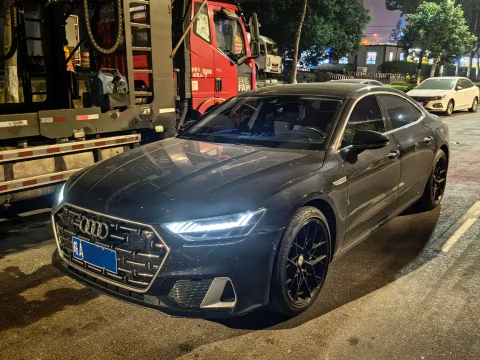 Audi A7L