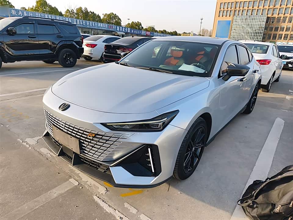 Changan UNI-V Smart iDD