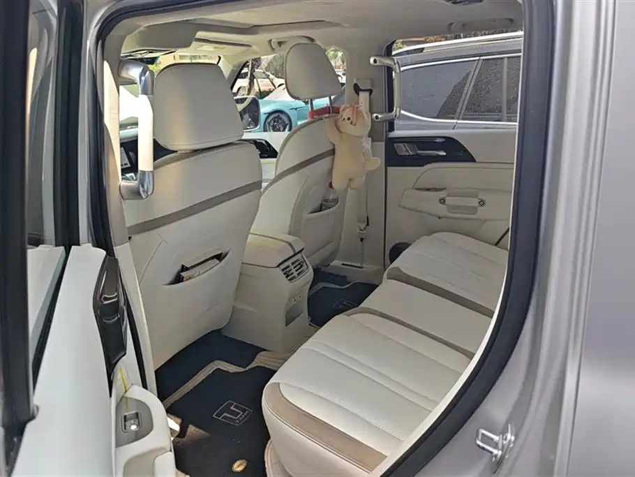 CrossBoundary Co-creation tank 300