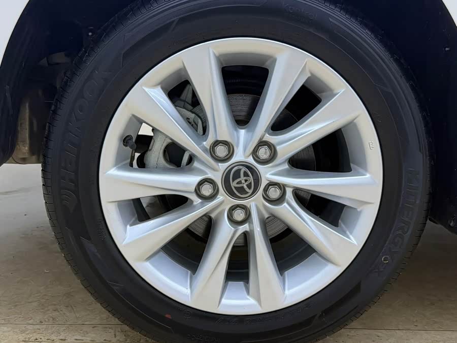 Toyota Corolla 2023, фото 24