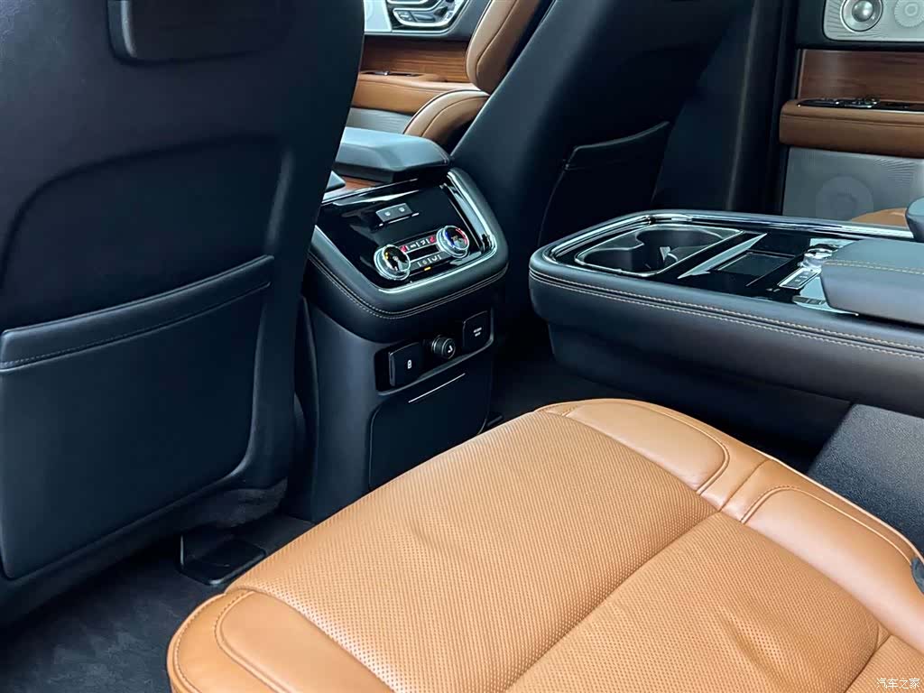 Lincoln Navigator, 2019 29