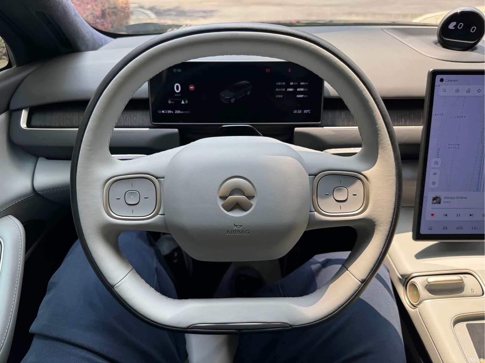 NIO ES8, 2023 7