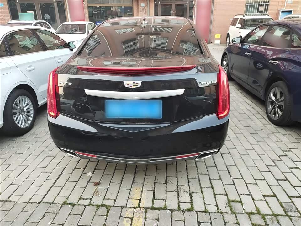Cadillac XTS