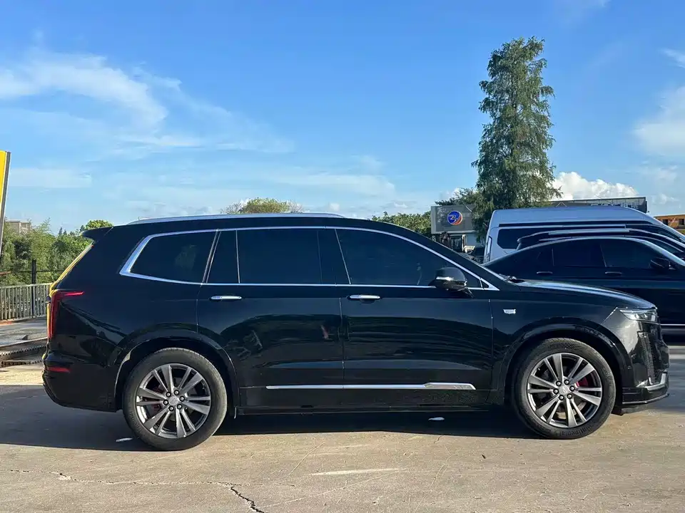 Cadillac XT6