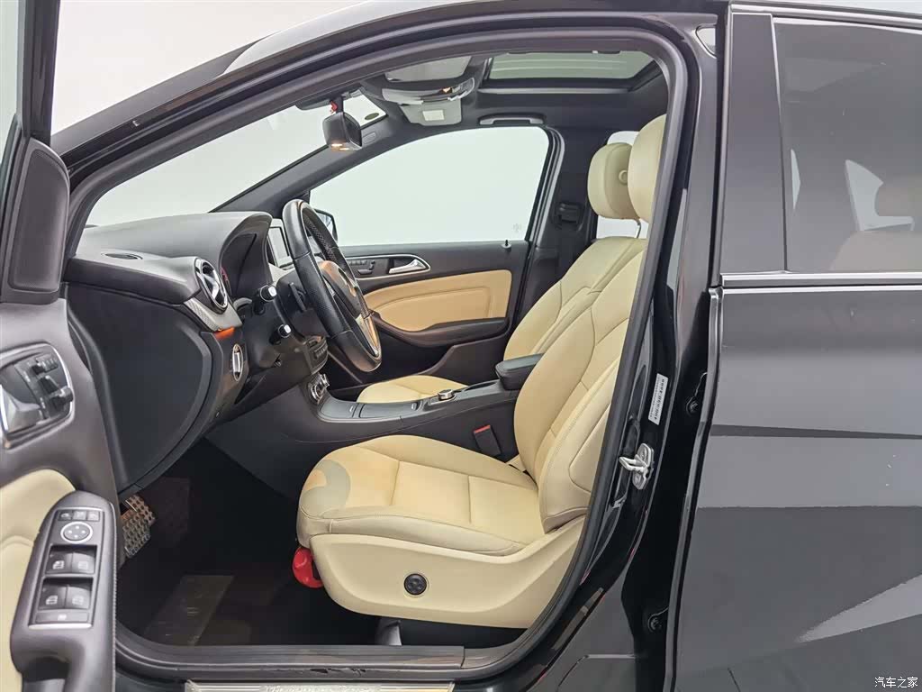 Mercedes-Benz B-Class, 2013 10