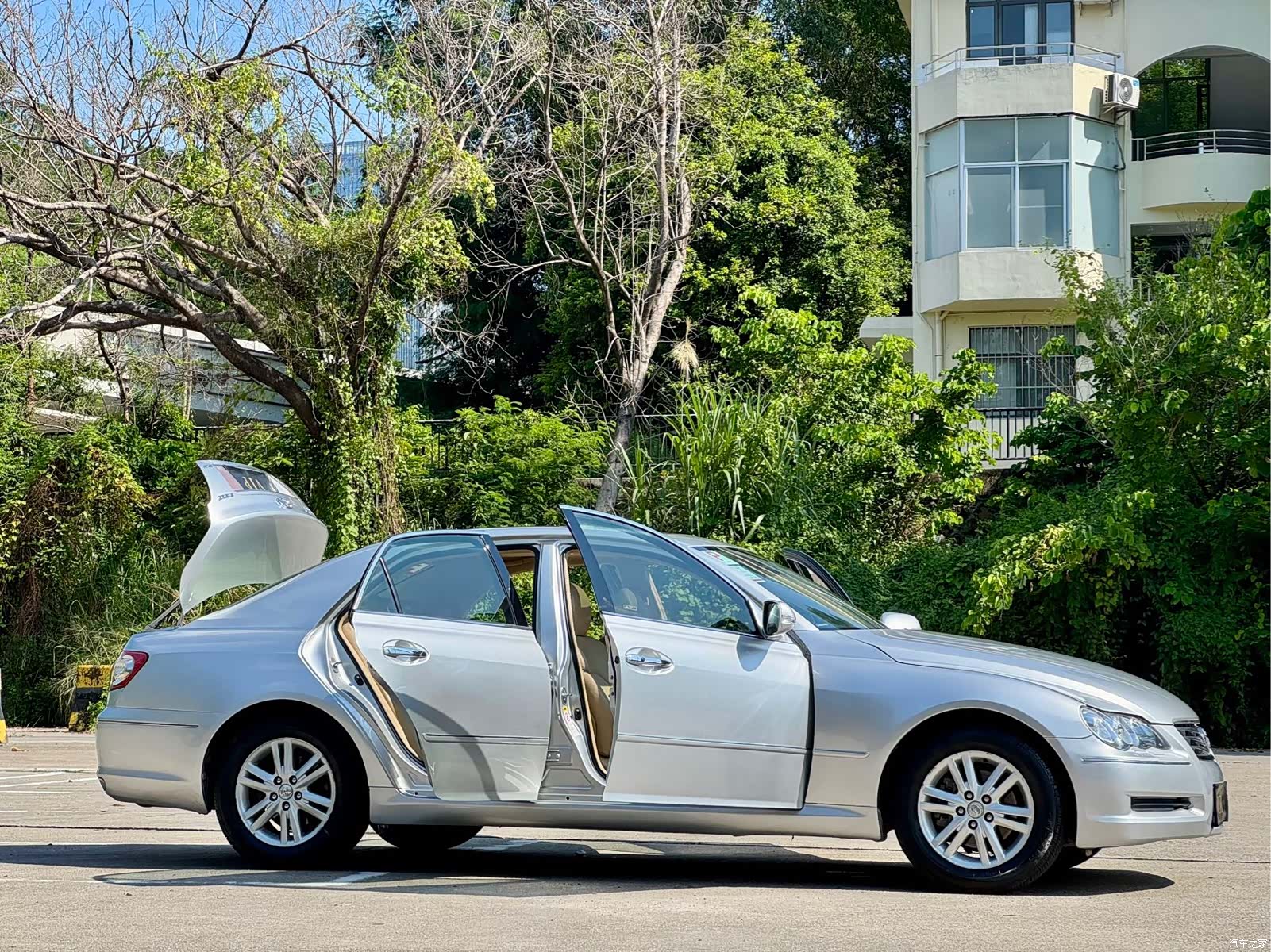 Toyota 2.5S, 2010 15