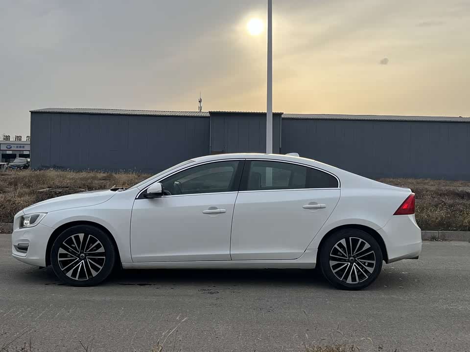 Volvo S60