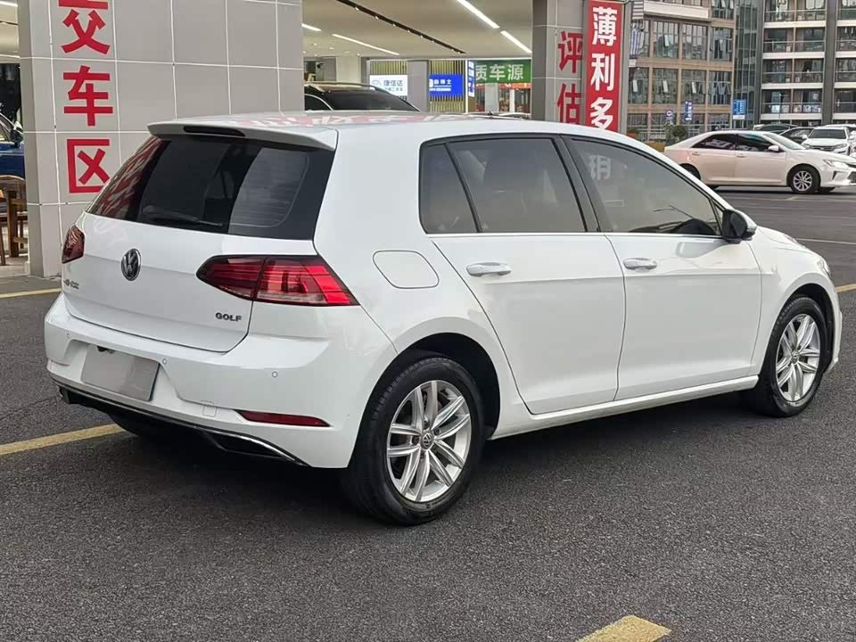 Volkswagen golf