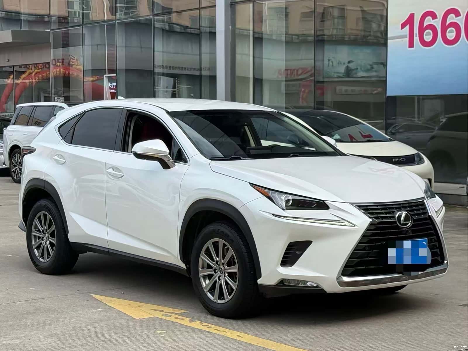 Lexus NX, 2019 1