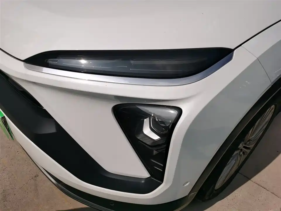 NIO ES6