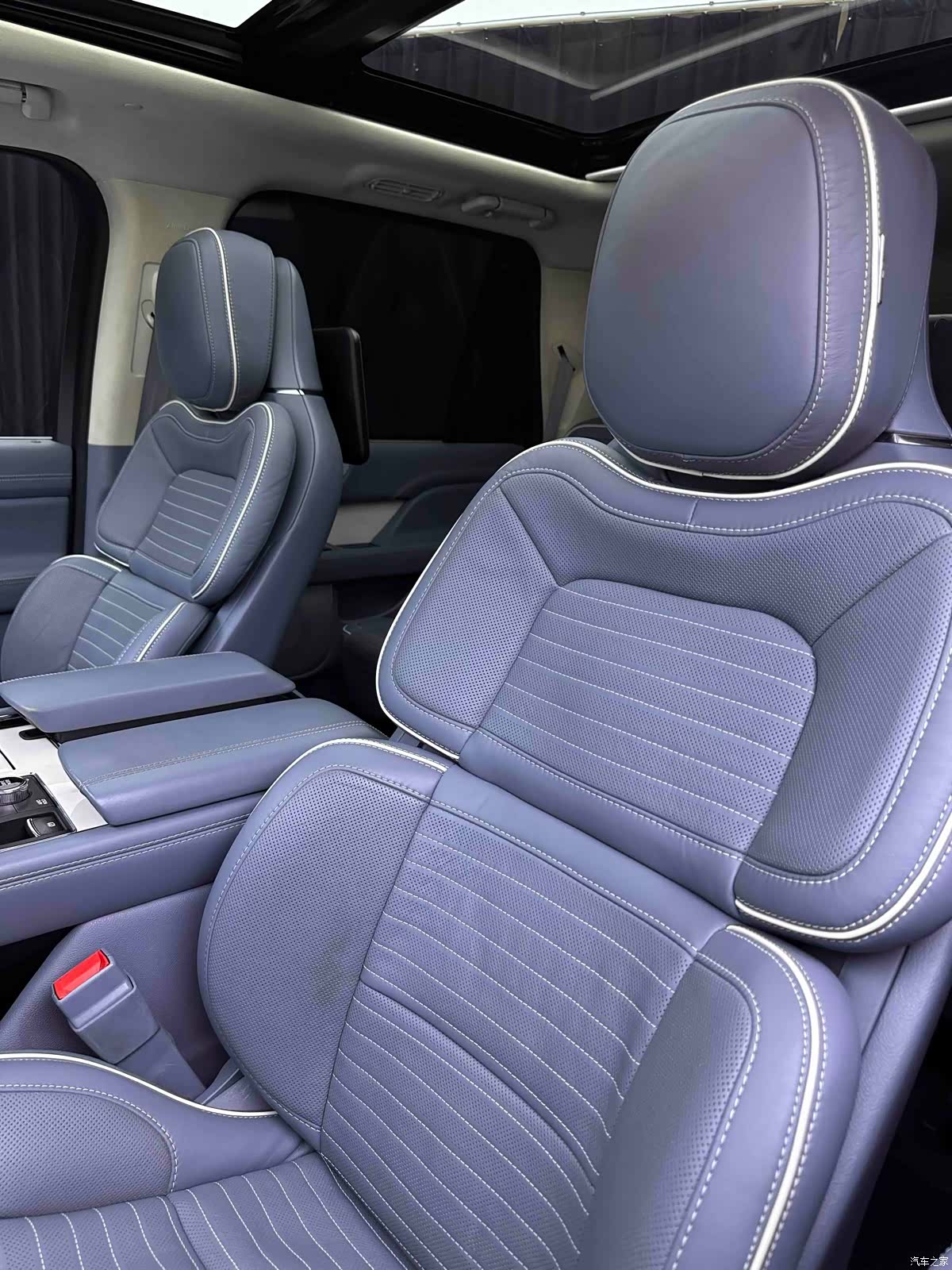 Lincoln Navigator, 2020 все фото