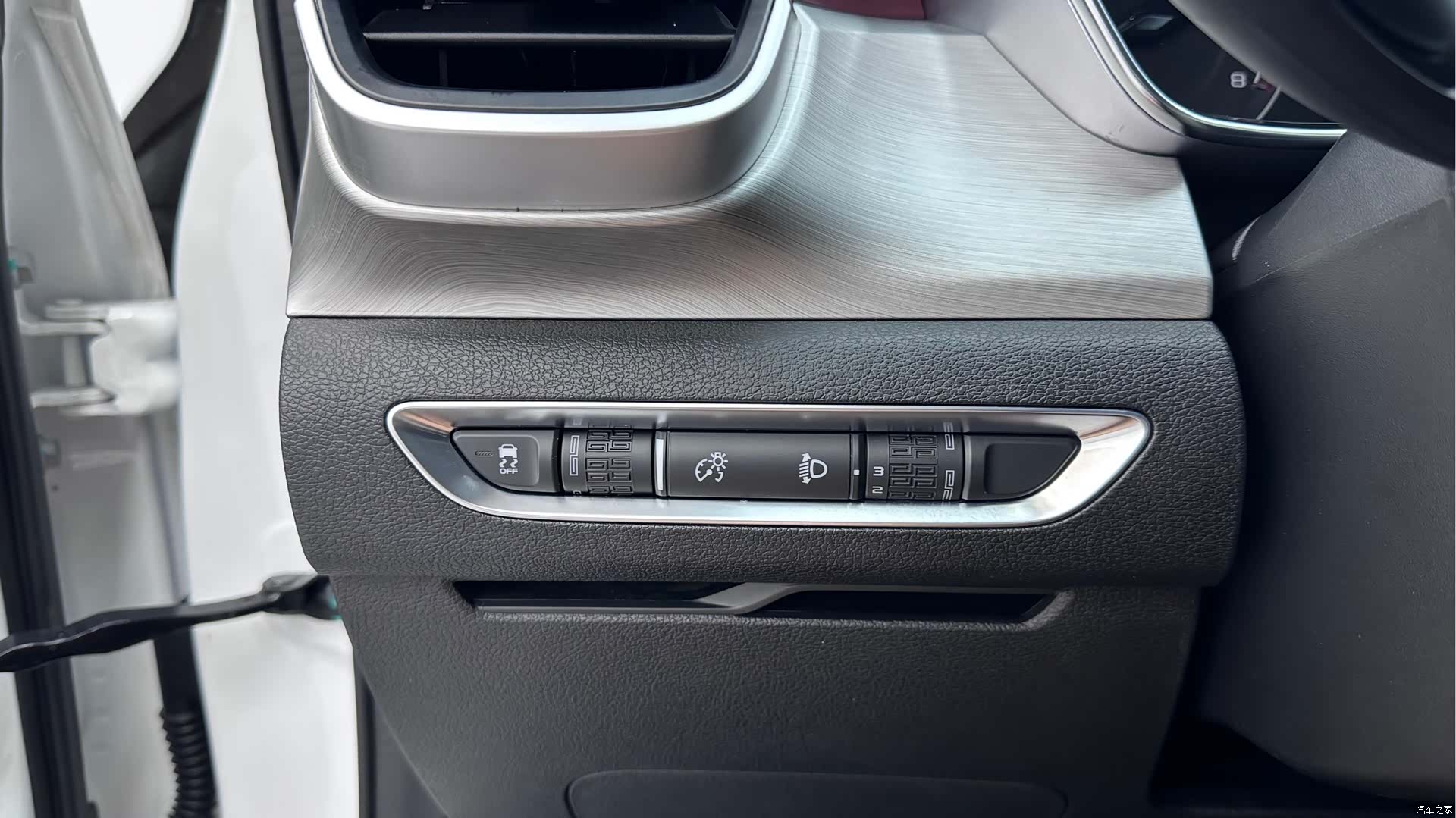 Geely Coolray, 2022 8