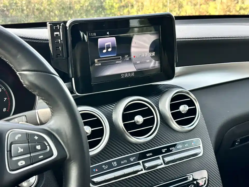 Mercedes-Benz GLC Mercedes-Benz GLC