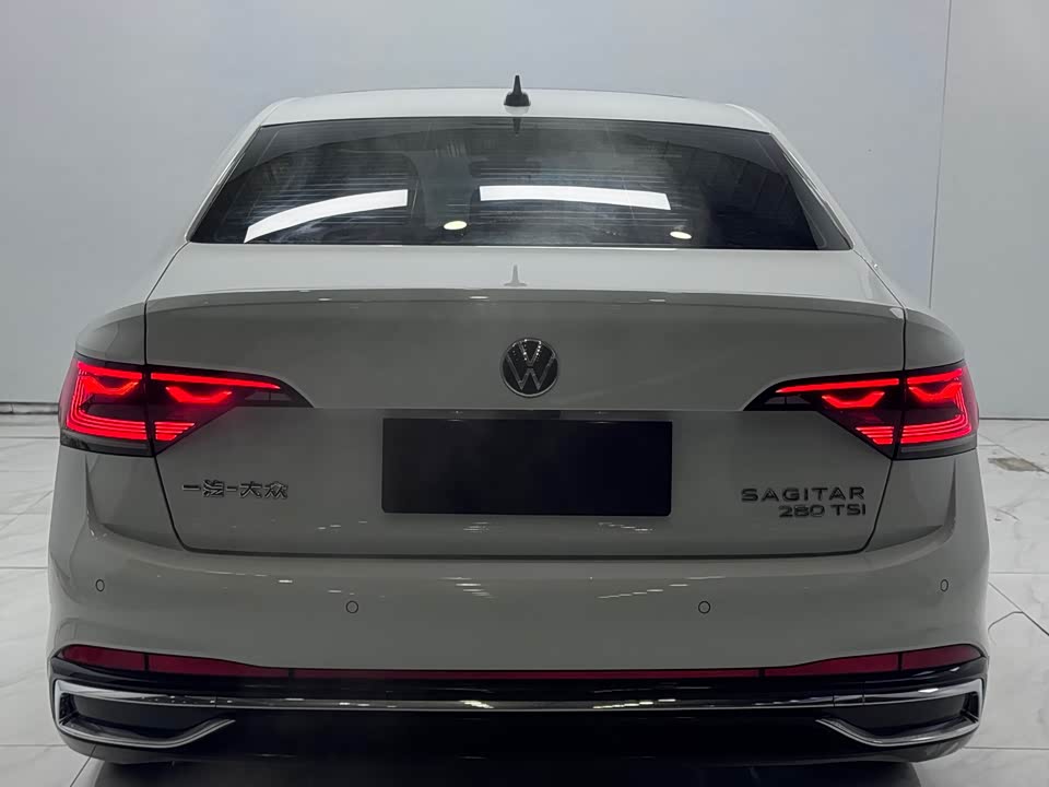 Volkswagen Sagitar