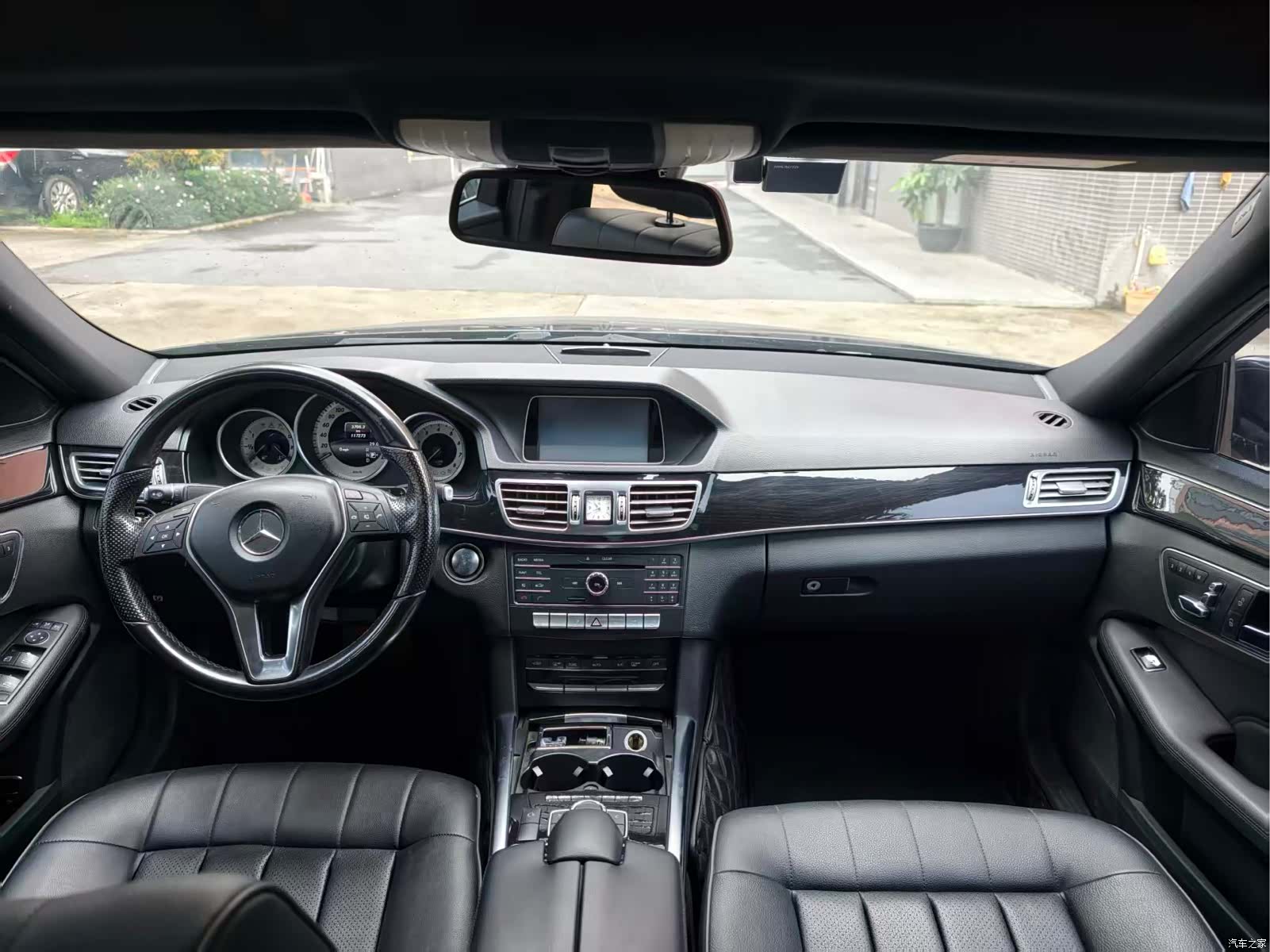 Mercedes-Benz E-Class, 2016 10