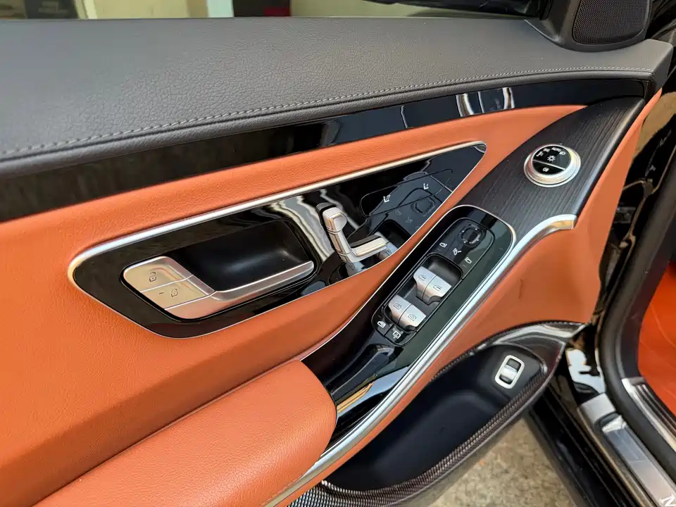 Mercedes-Benz S-class Mercedes-Benz S-class