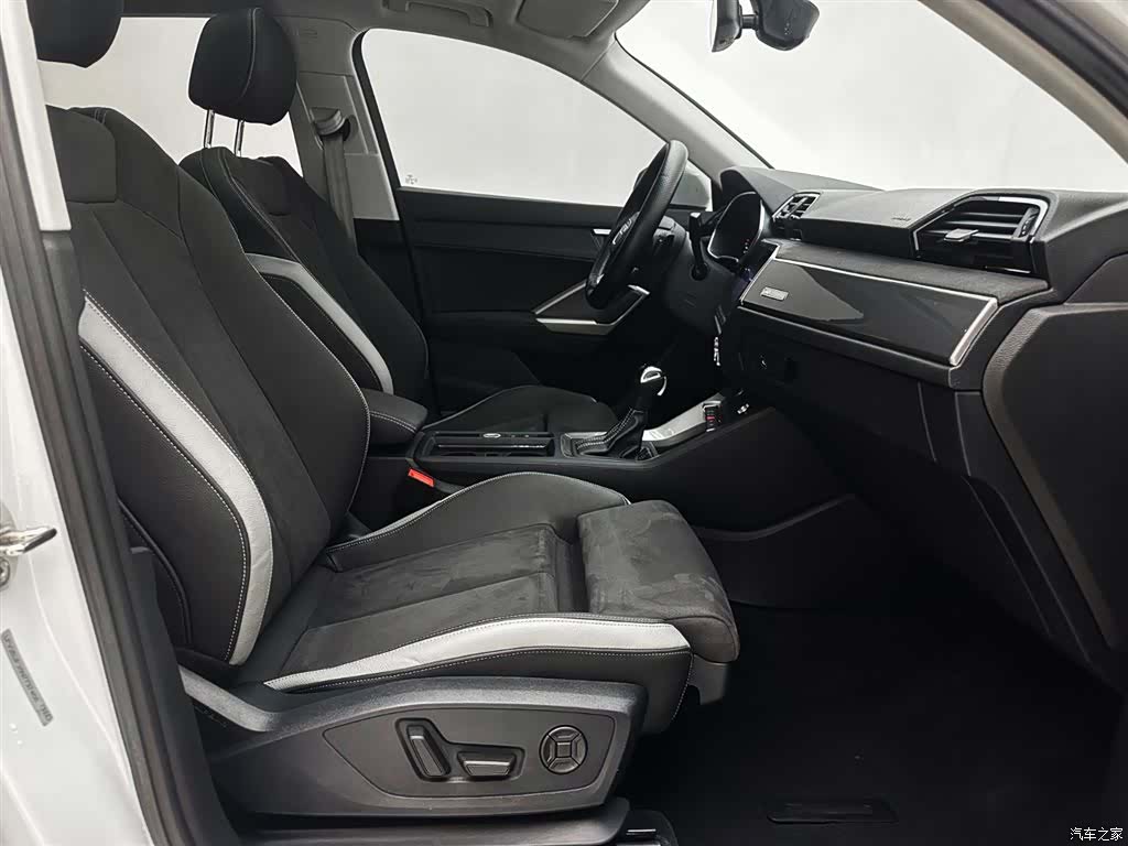Audi Q3, 2022 12