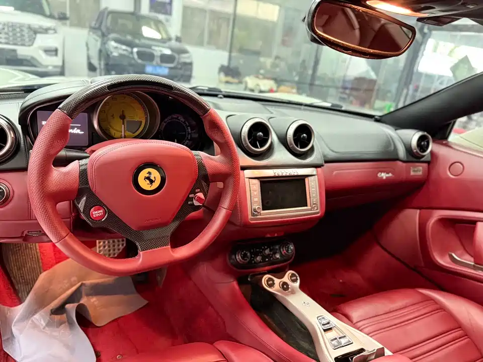 Ferrari California T
