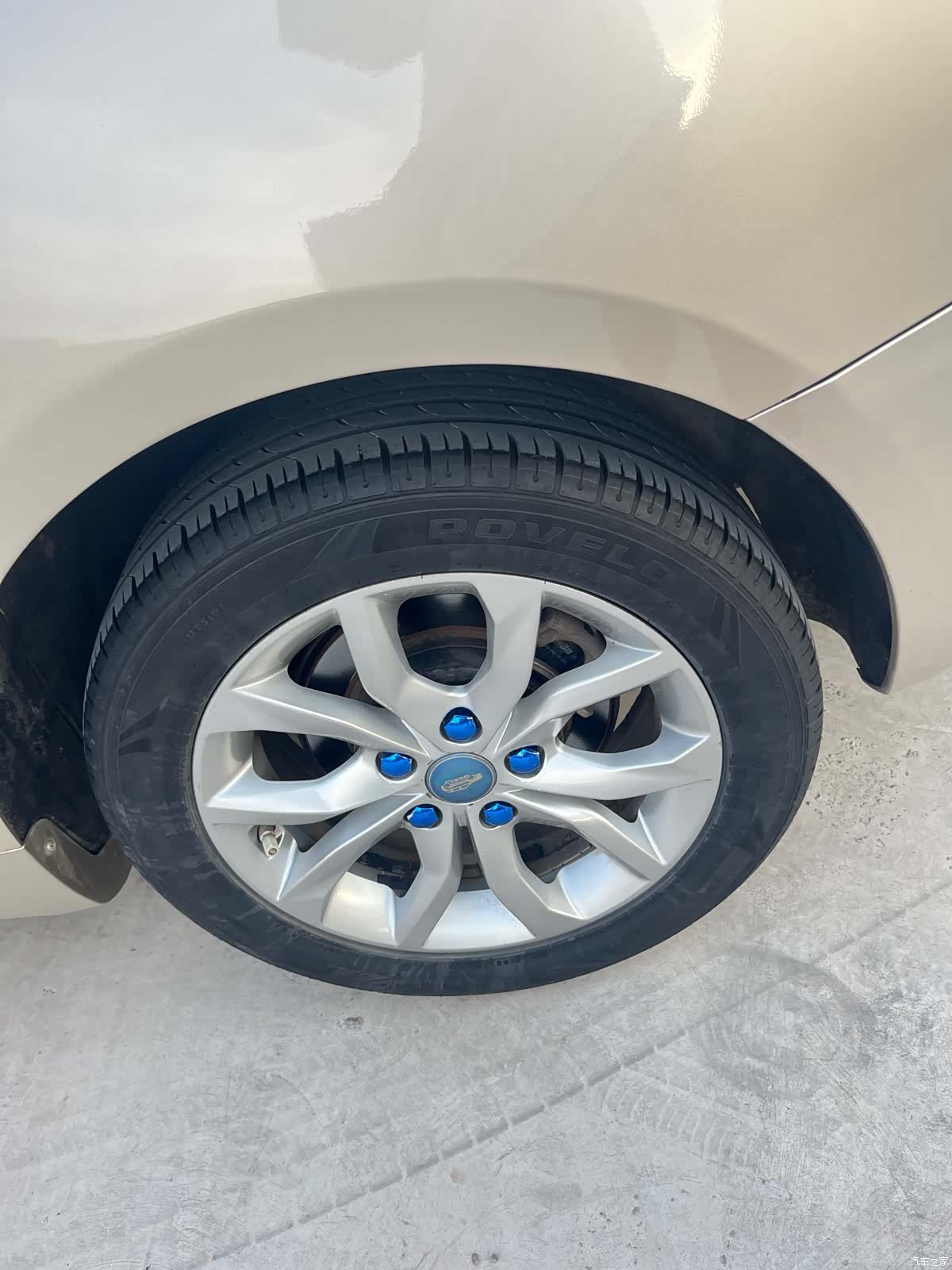 Geely Emgrand, 2017 11