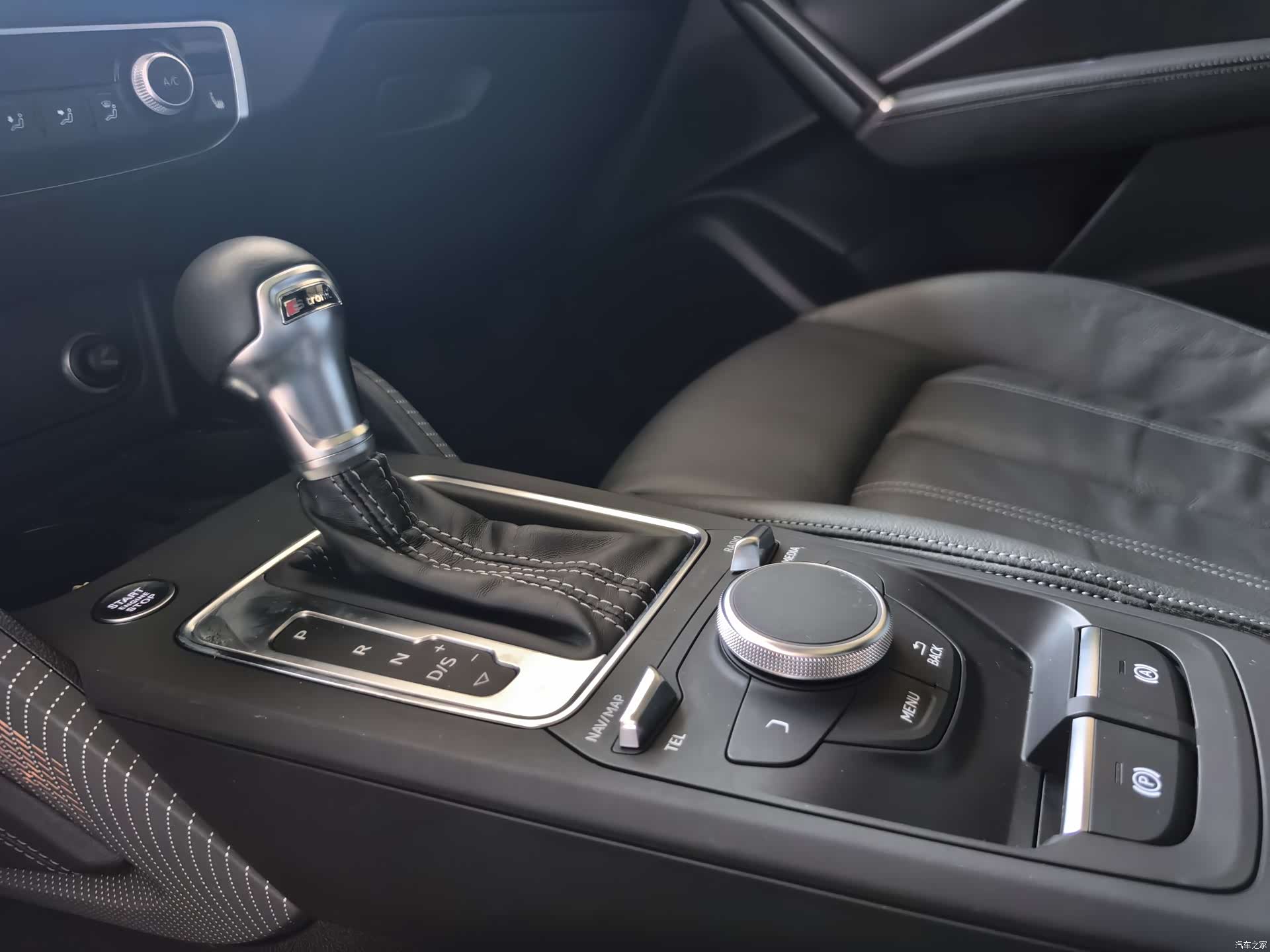 Audi Q2L, 2022 10
