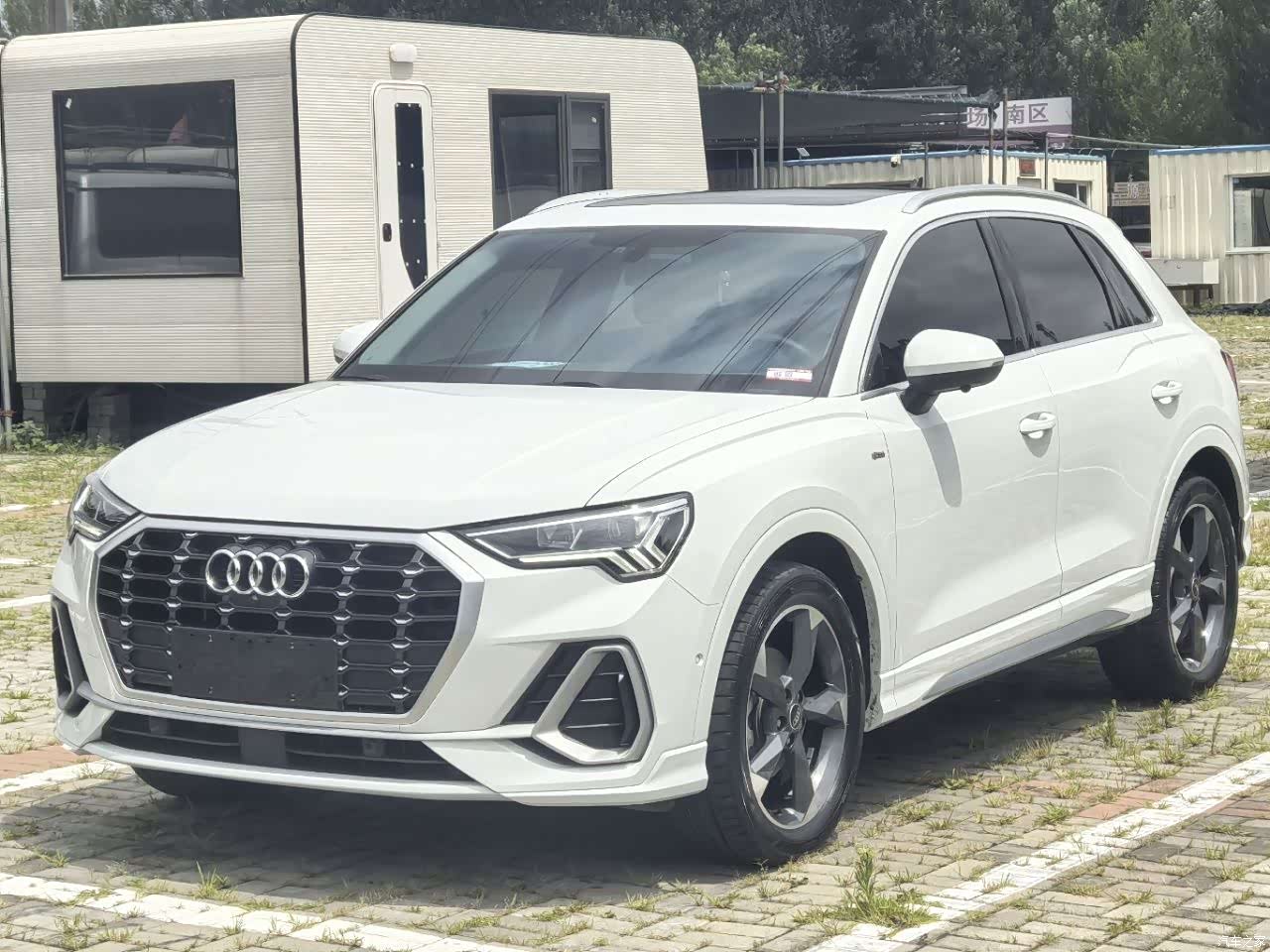 Audi Q3, 2023 1