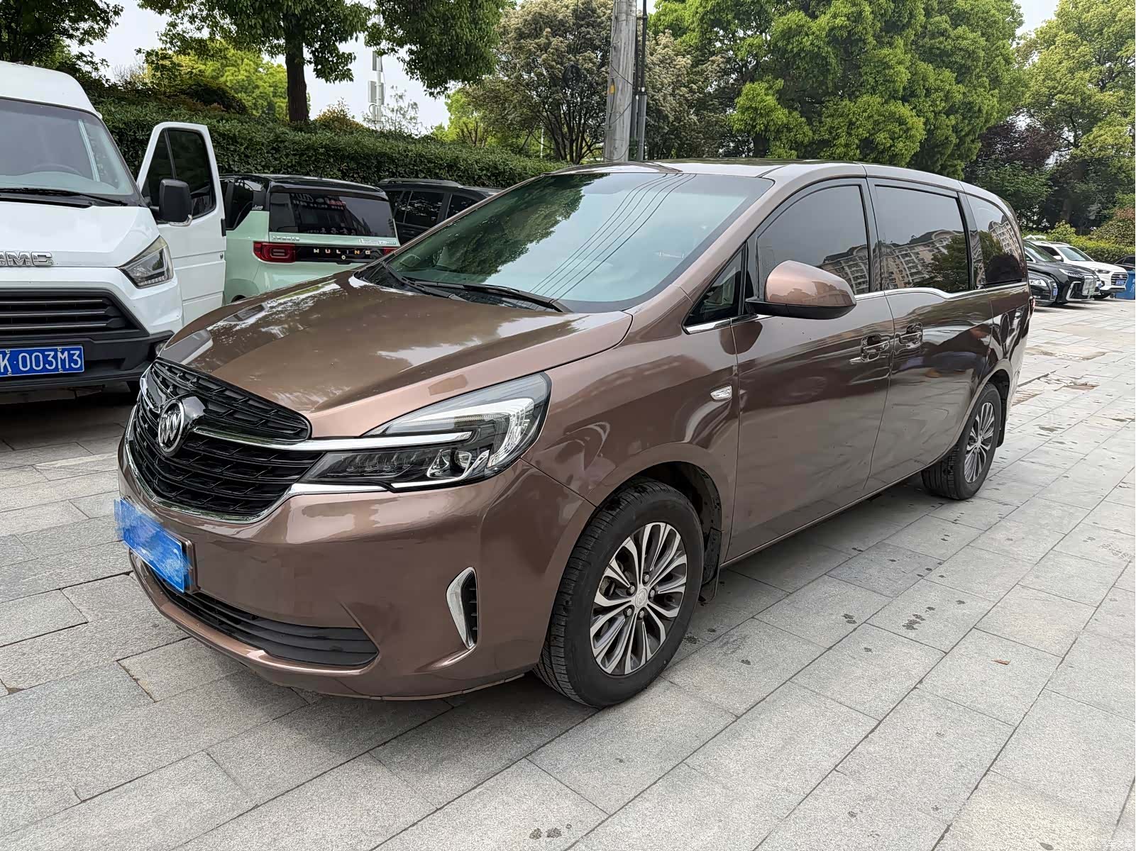 Buick GL8, 2020 1