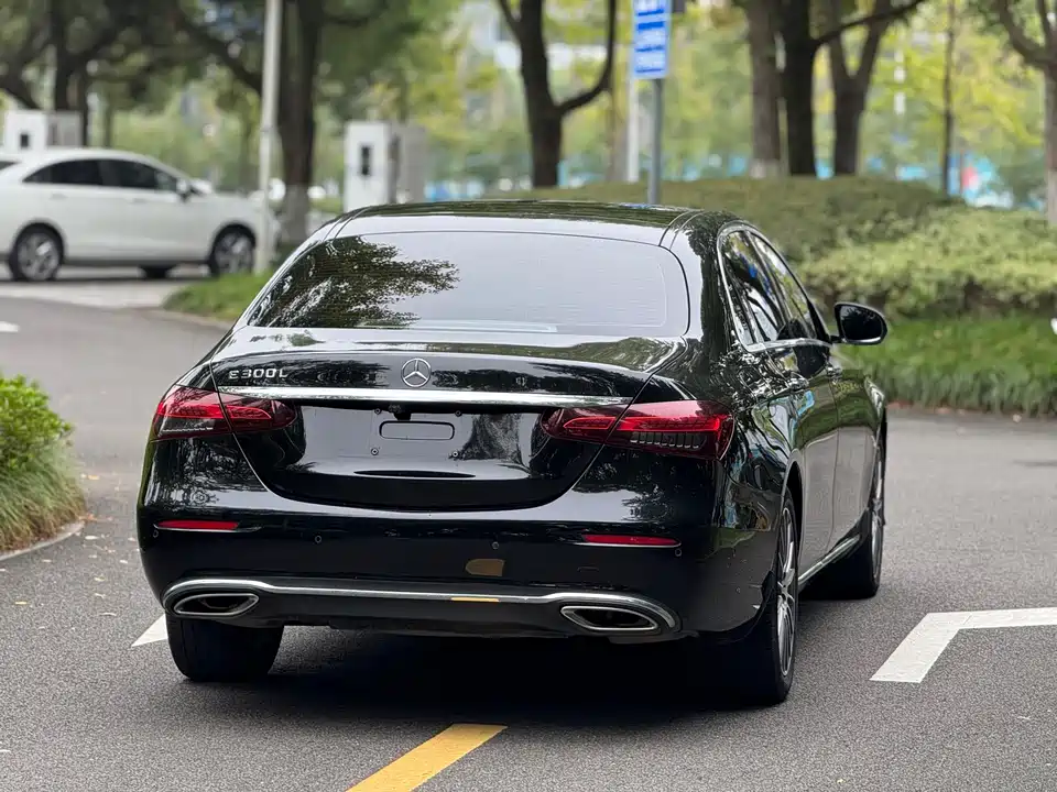 Mercedes-Benz E-class Mercedes-Benz E-class