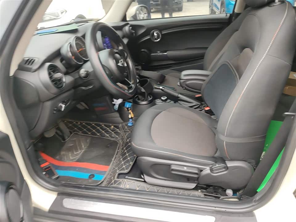 MINI MINI