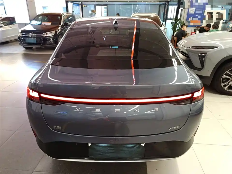 XPENG P5