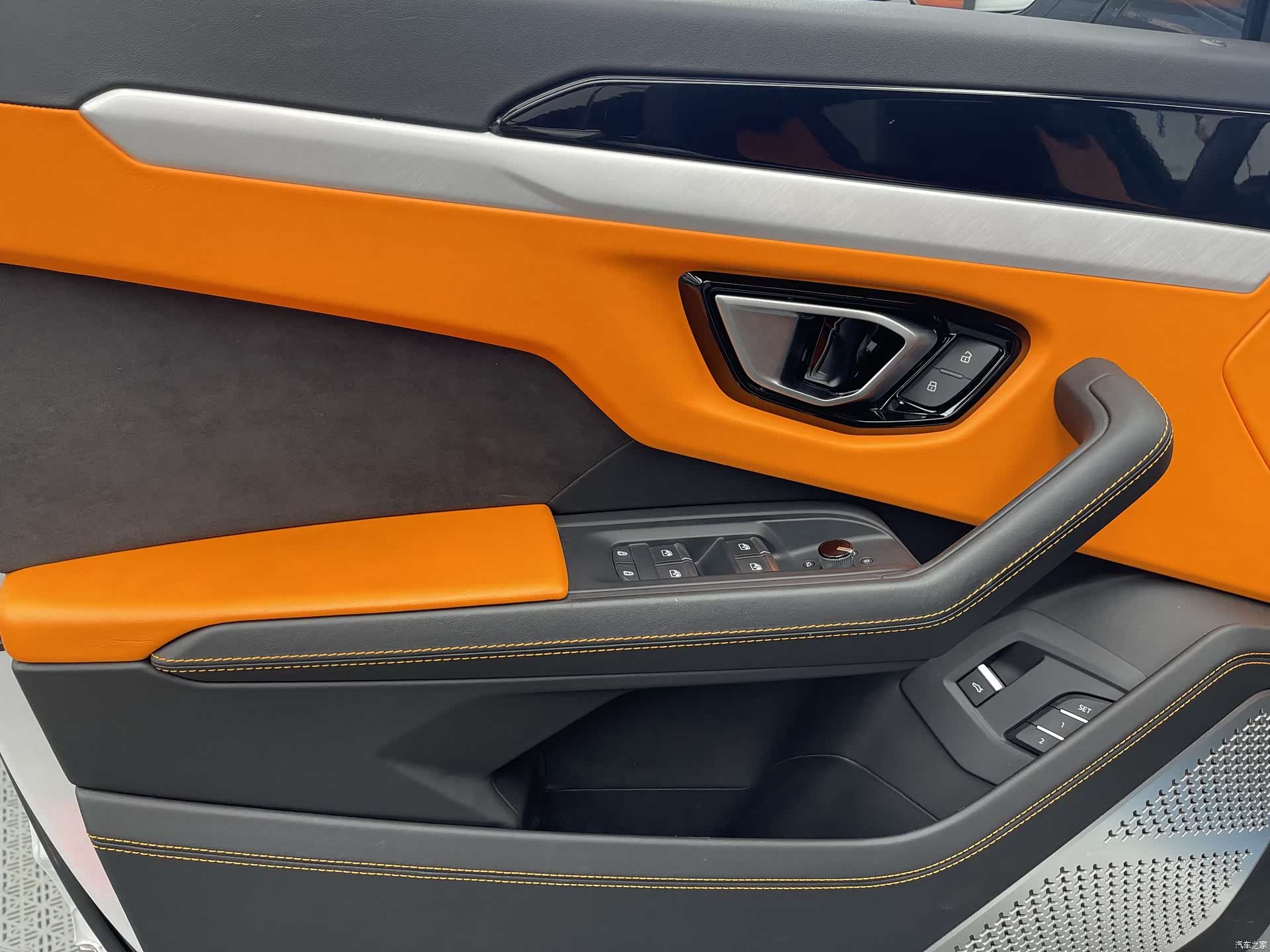Lamborghini Urus, 2021 все фото