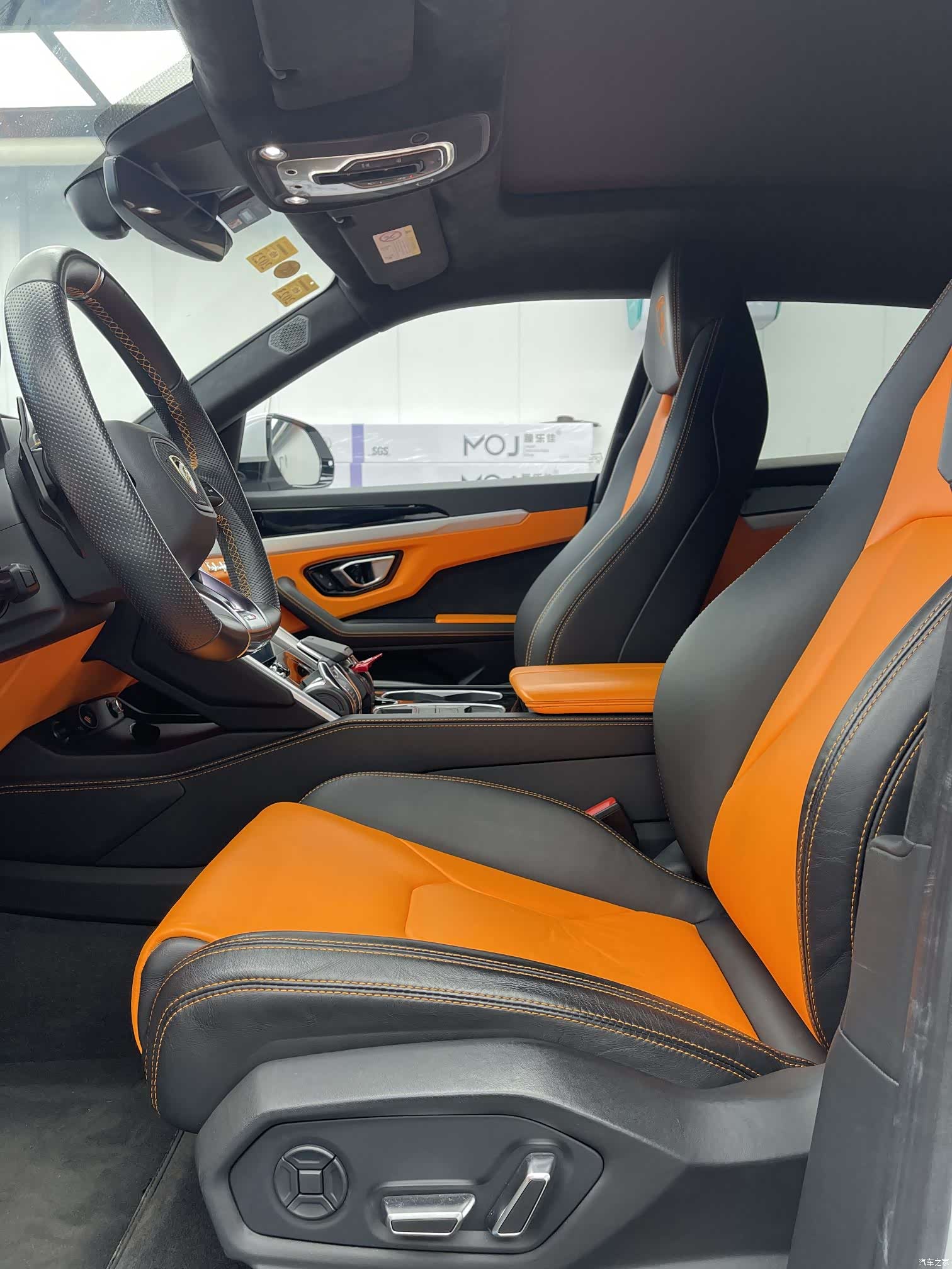 Lamborghini Urus, 2021 6