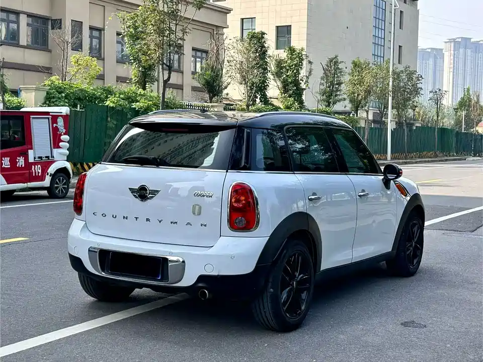 MINI COUNTRYMAN