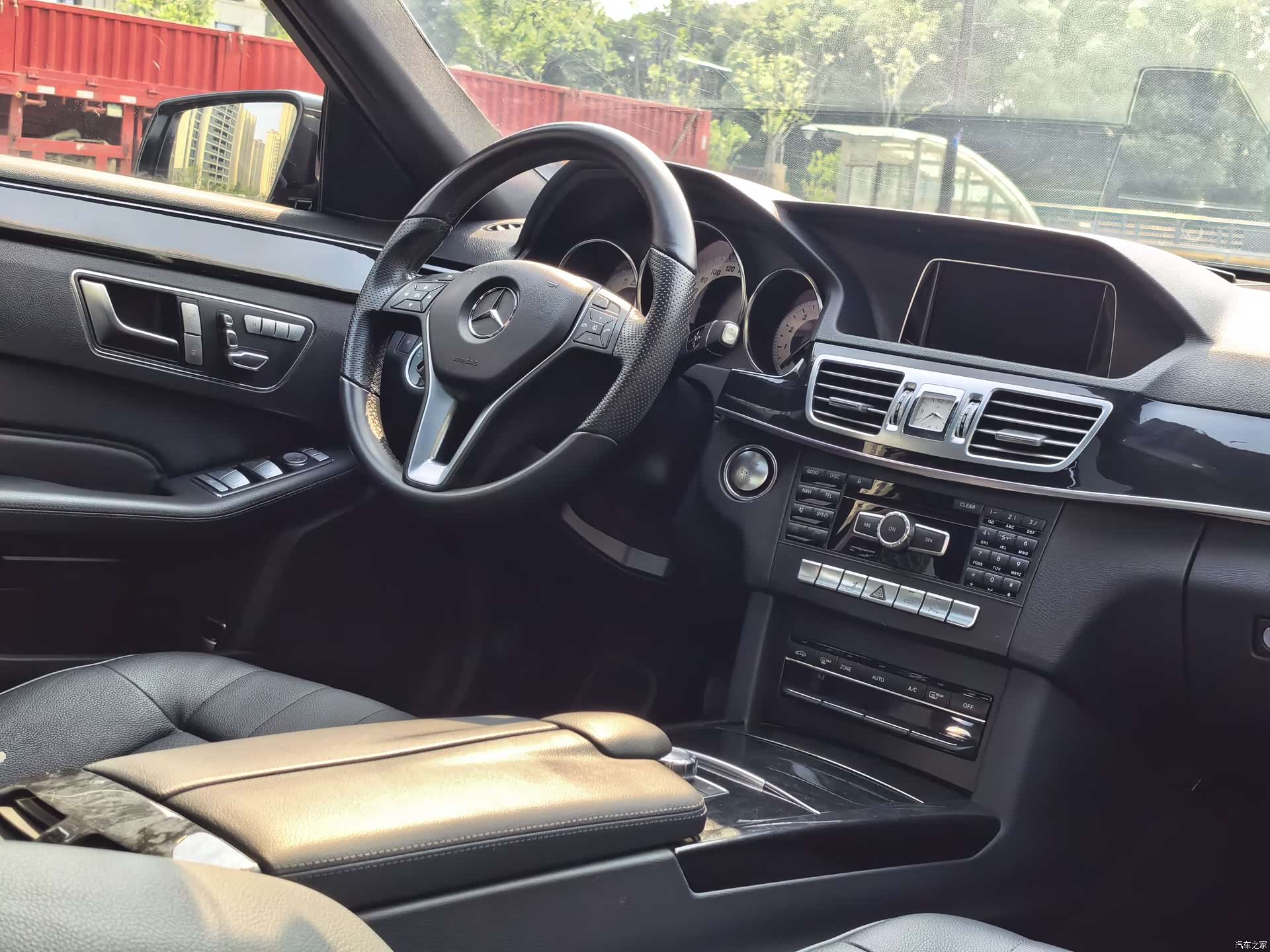 Mercedes-Benz E-Class, 2015 10