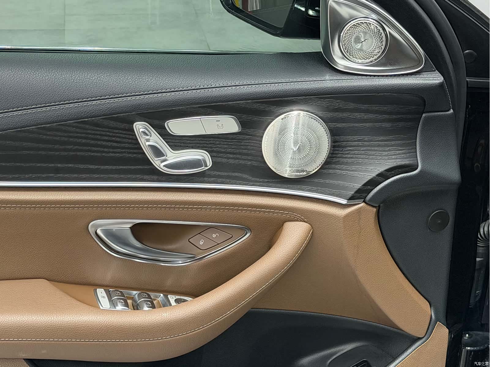 Mercedes-Benz E-Class, 2019 16