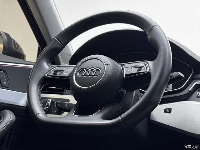 Audi A4L, 2022 2