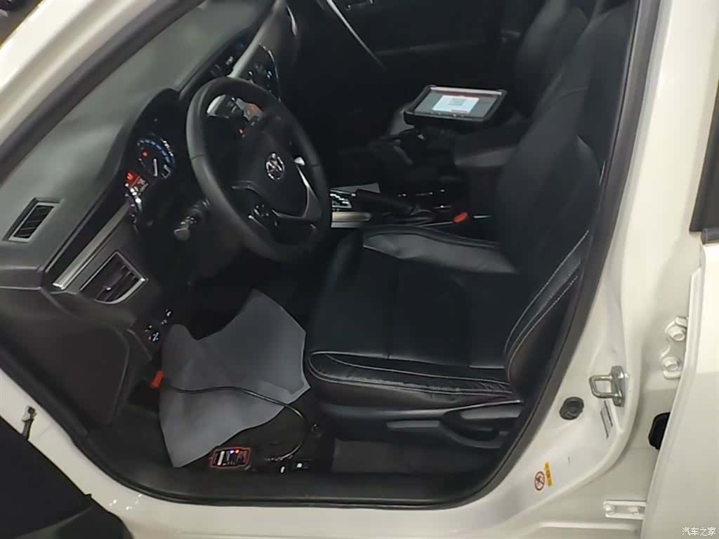 Toyota Corolla, 2015 15