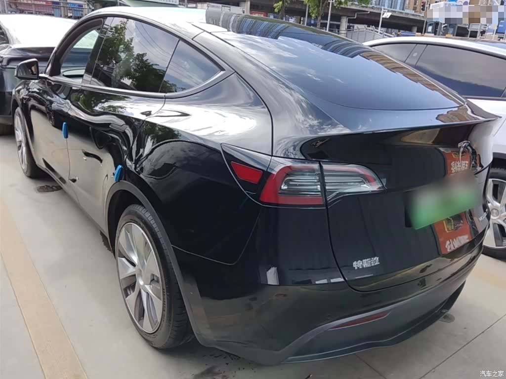 Tesla Model Y, 2023 6