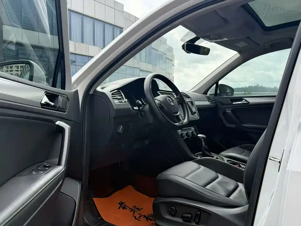 Volkswagen Tiguan L