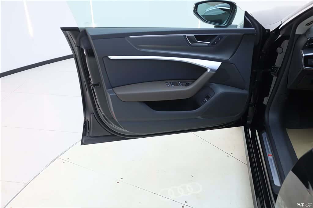 Audi A7L, 2024 16