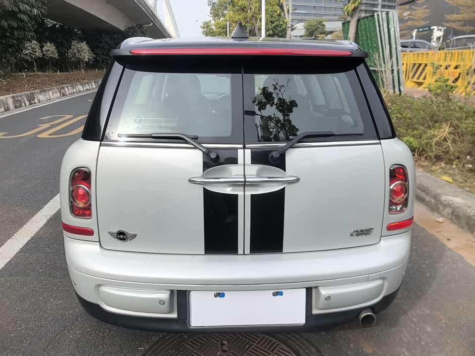 MINI CLUBMAN
