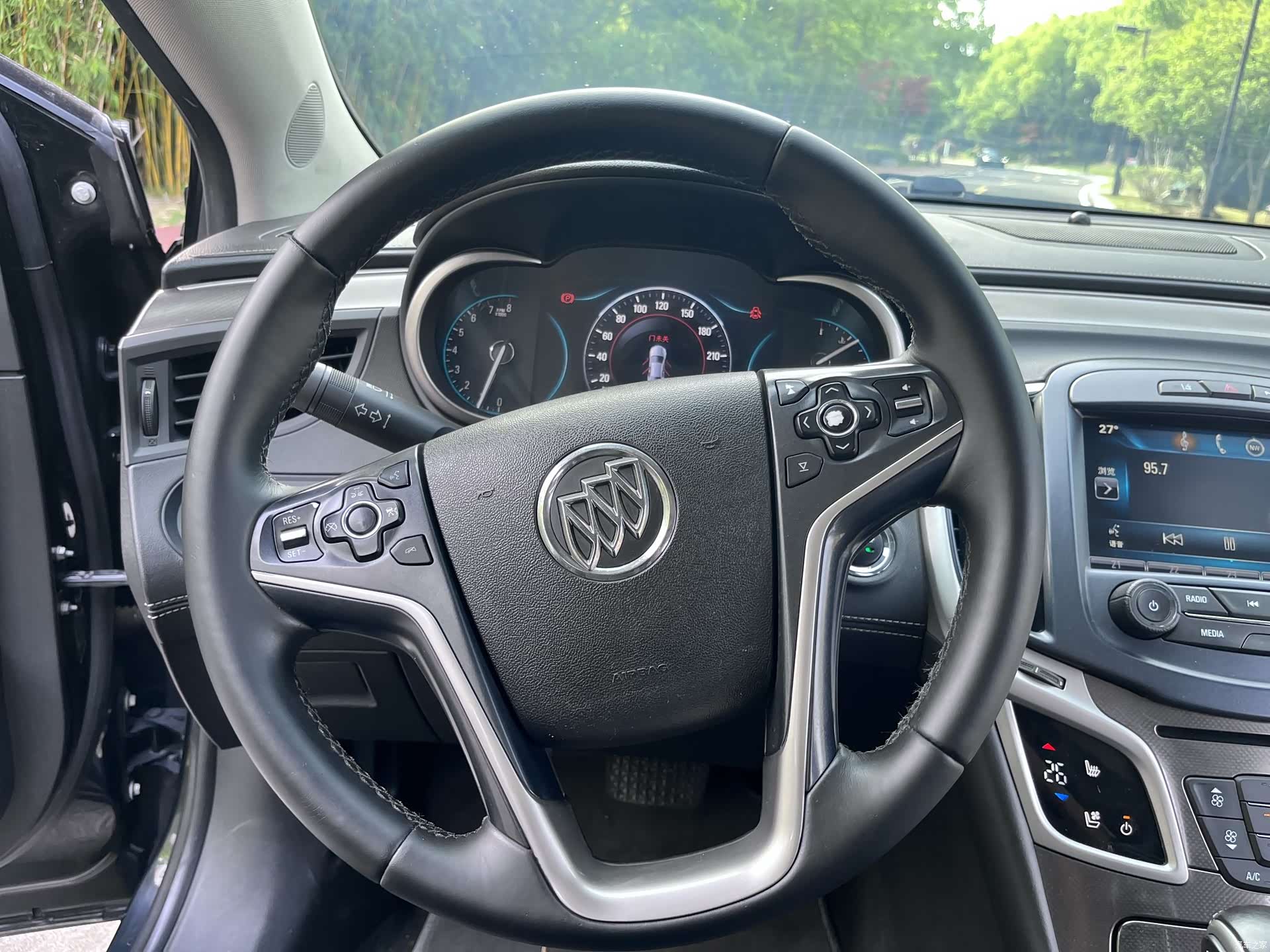 Buick LaCrosse, 2013 11