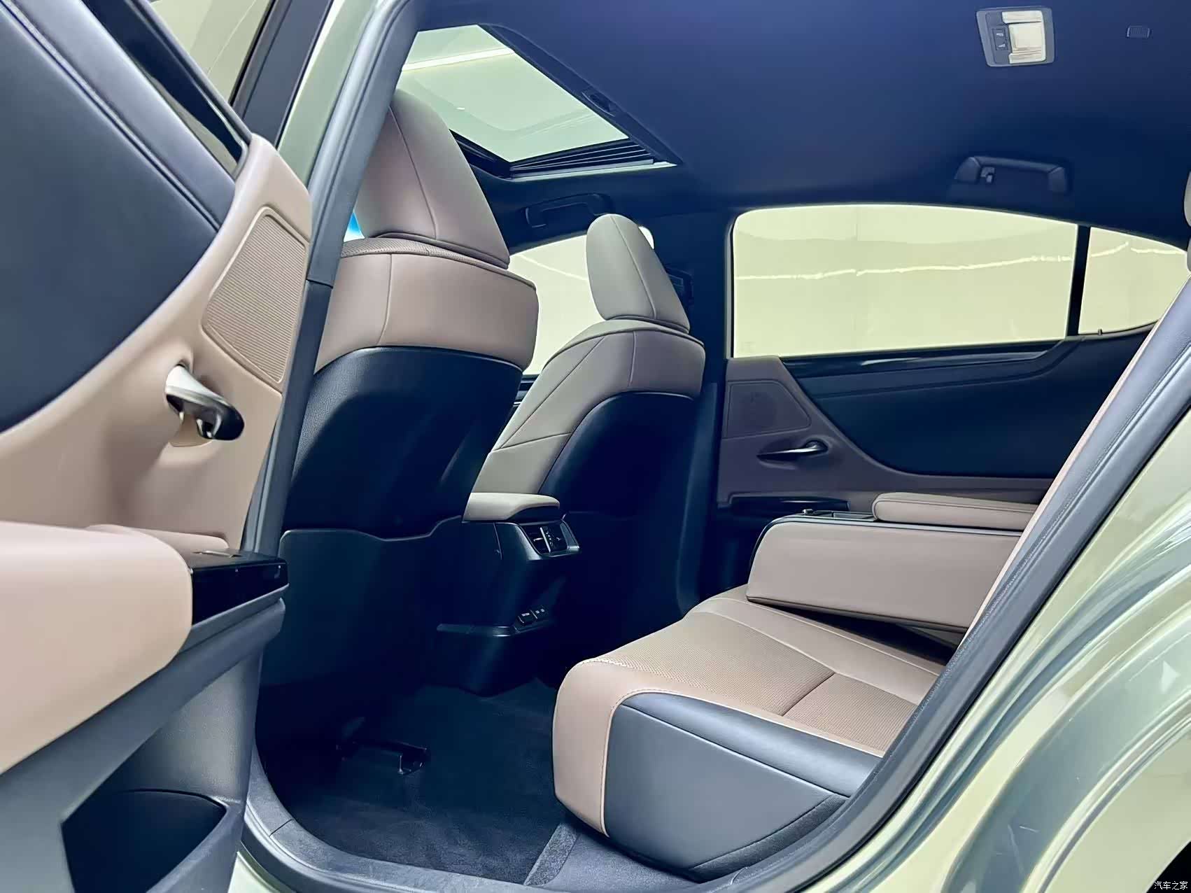 Lexus ES, 2021 12