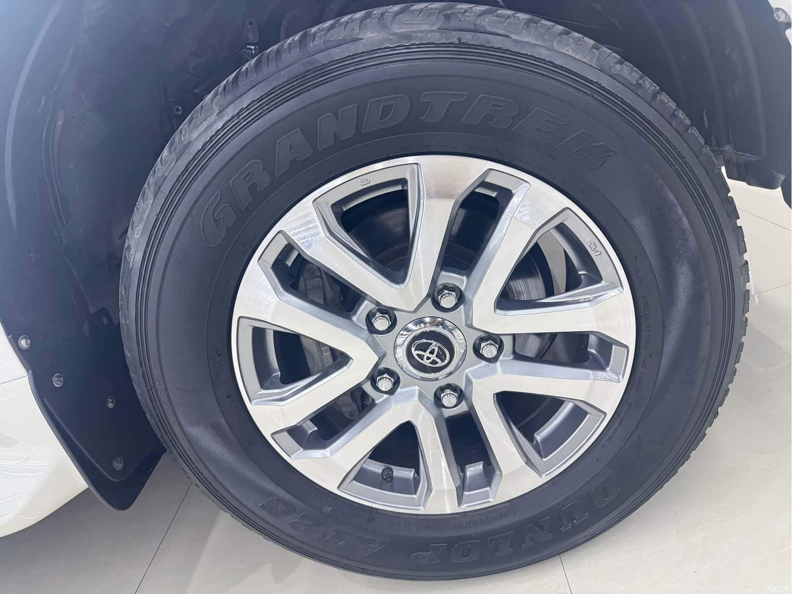Toyota Land Cruiser, 2017 8